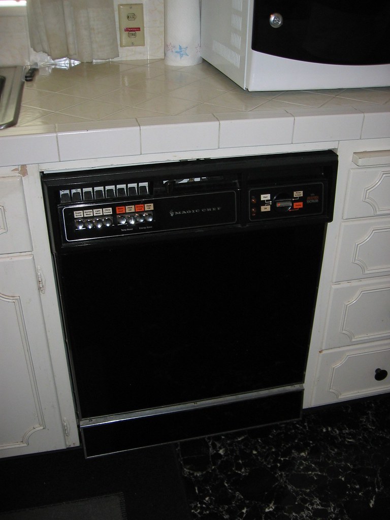 Elvis's Dishwasher!