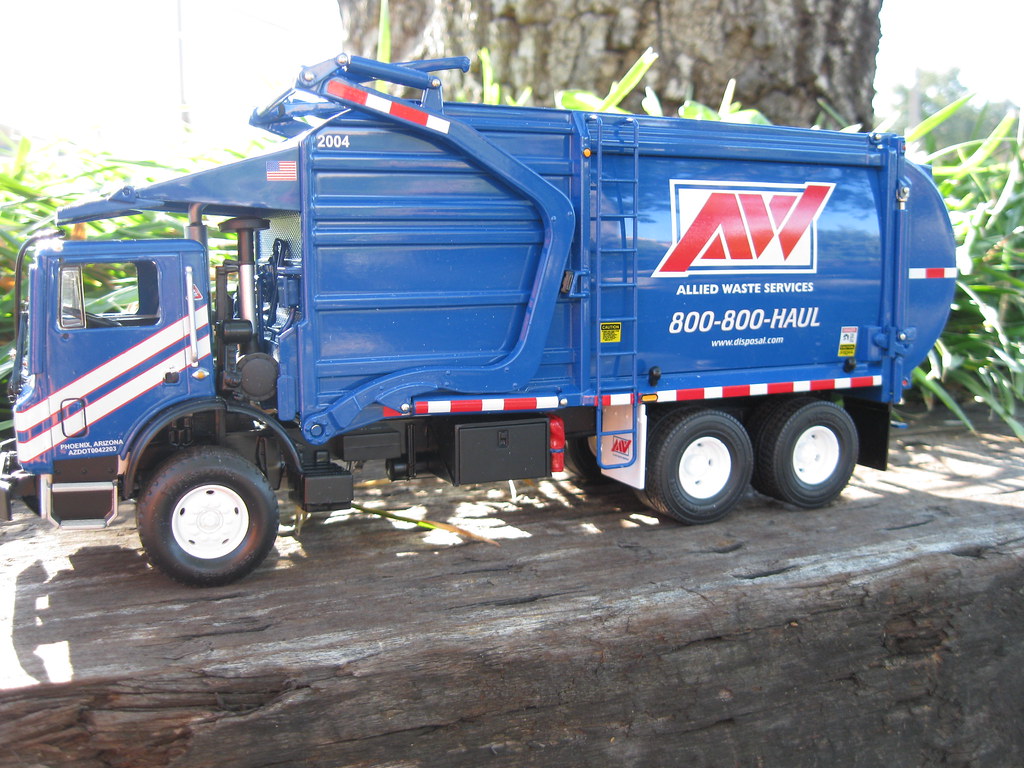 First Gear Allied Waste front load garbage truck.