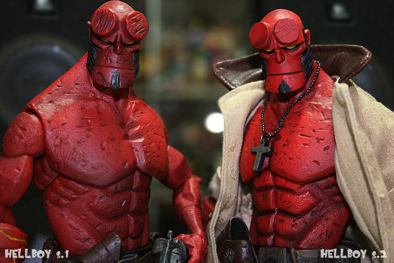 Hellboy Mezco - Series 2 HB with Trench Coat