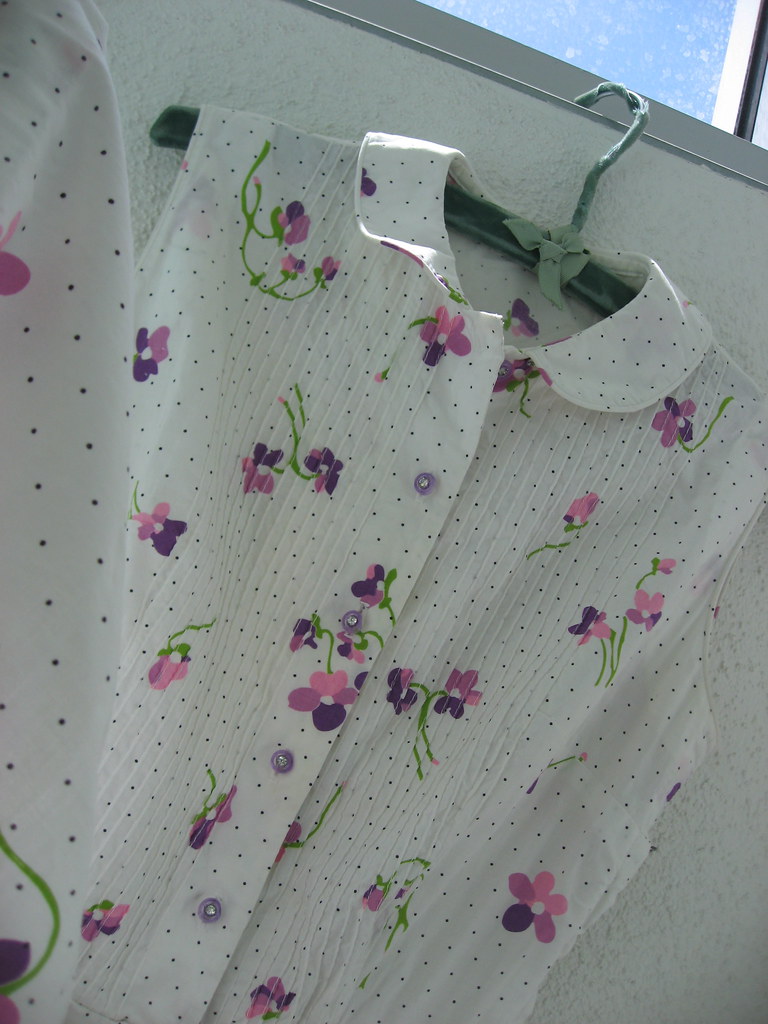Violets Daydream Vintage Cotton Dress ~ Size 4 (estimated)