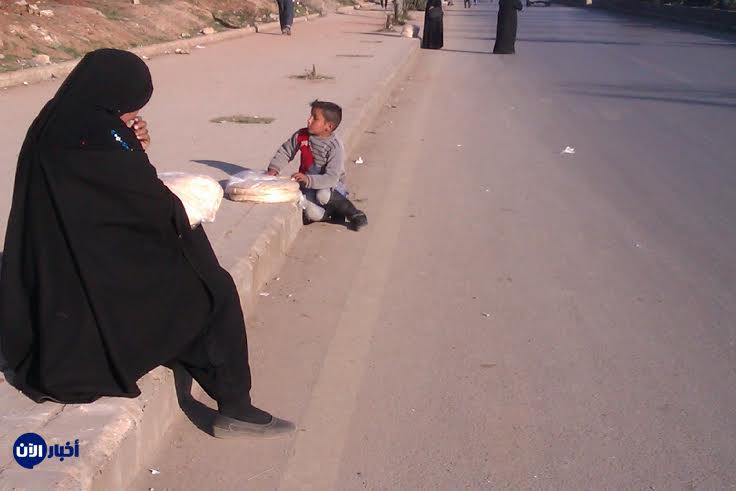 من طوابير إنتظار الخبز في حلب