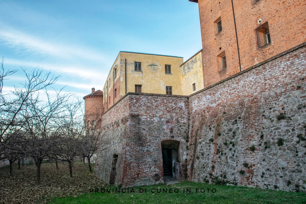 Fotografie La Castiglia - Saluzzo