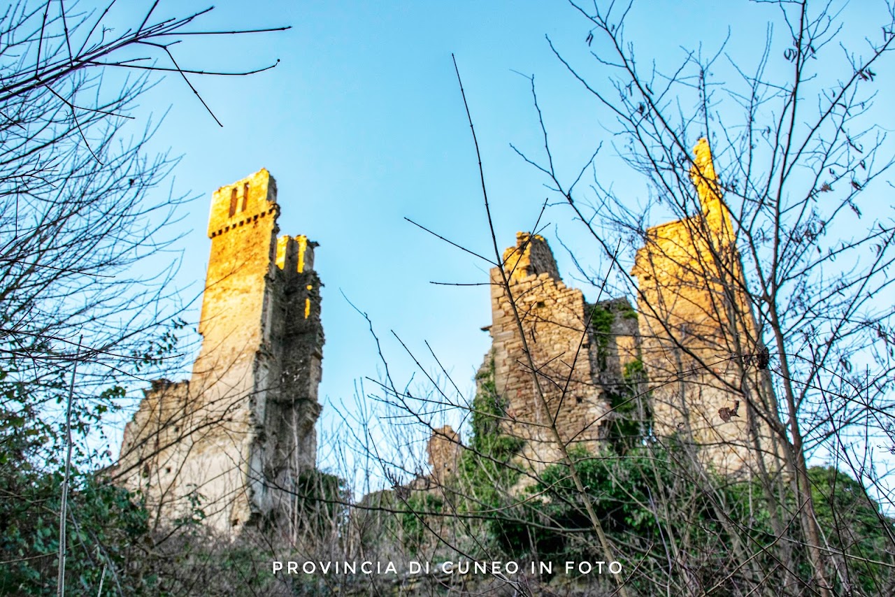 Fotografie Castello di Gorzegno - Langhe