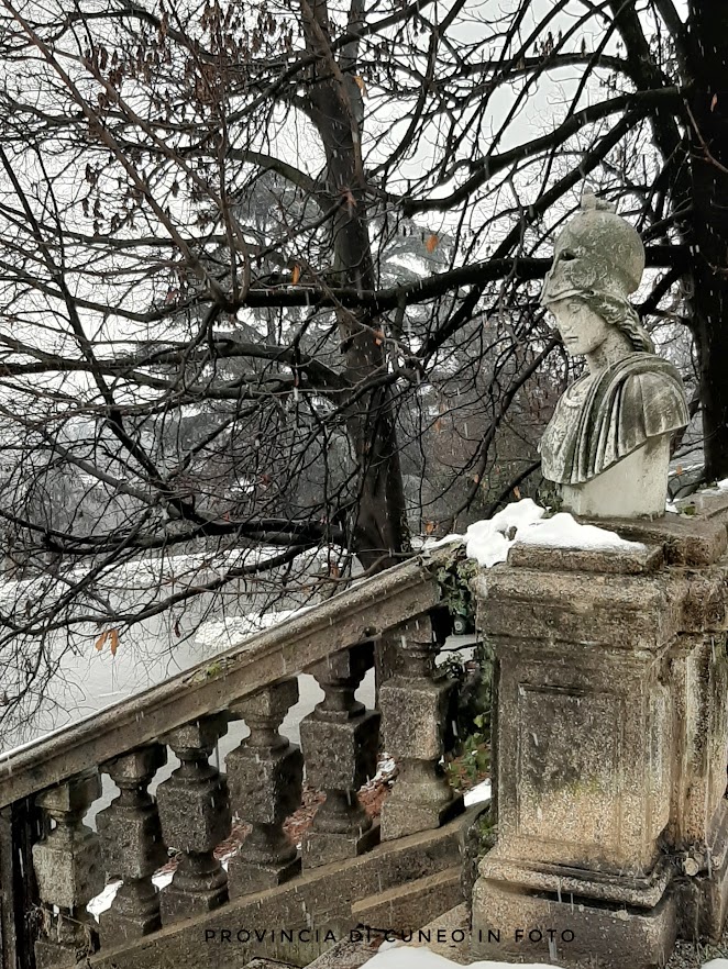 Fotografia Scalinata Sposi Scalone Piatti Cuneo