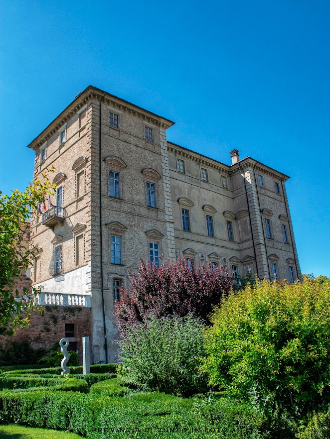 Fotografie Castello di Govone - Roero