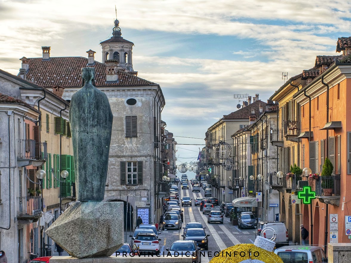 Fotografie Fossano la città degli Acaja in provincia di Cuneo