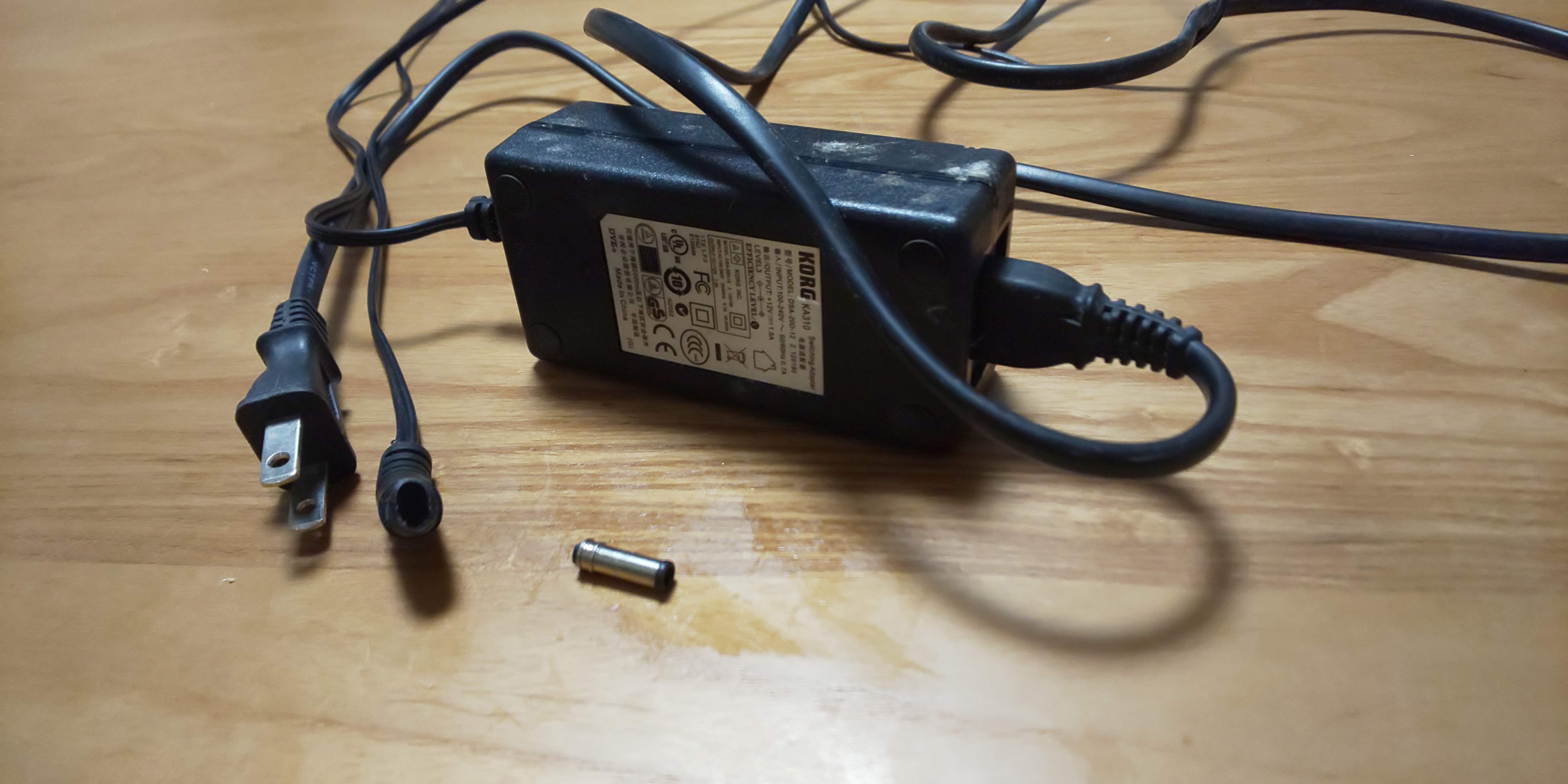 �����A������ !! �s�A�m�̗��K���ł��܂���B�ނ����B�d���A�_�v�^ (KA310) �̃W���b�N�������܂�Ă��[�āc�B(�G���s (SP-170S)�A���񂩗�����������������ɁB)