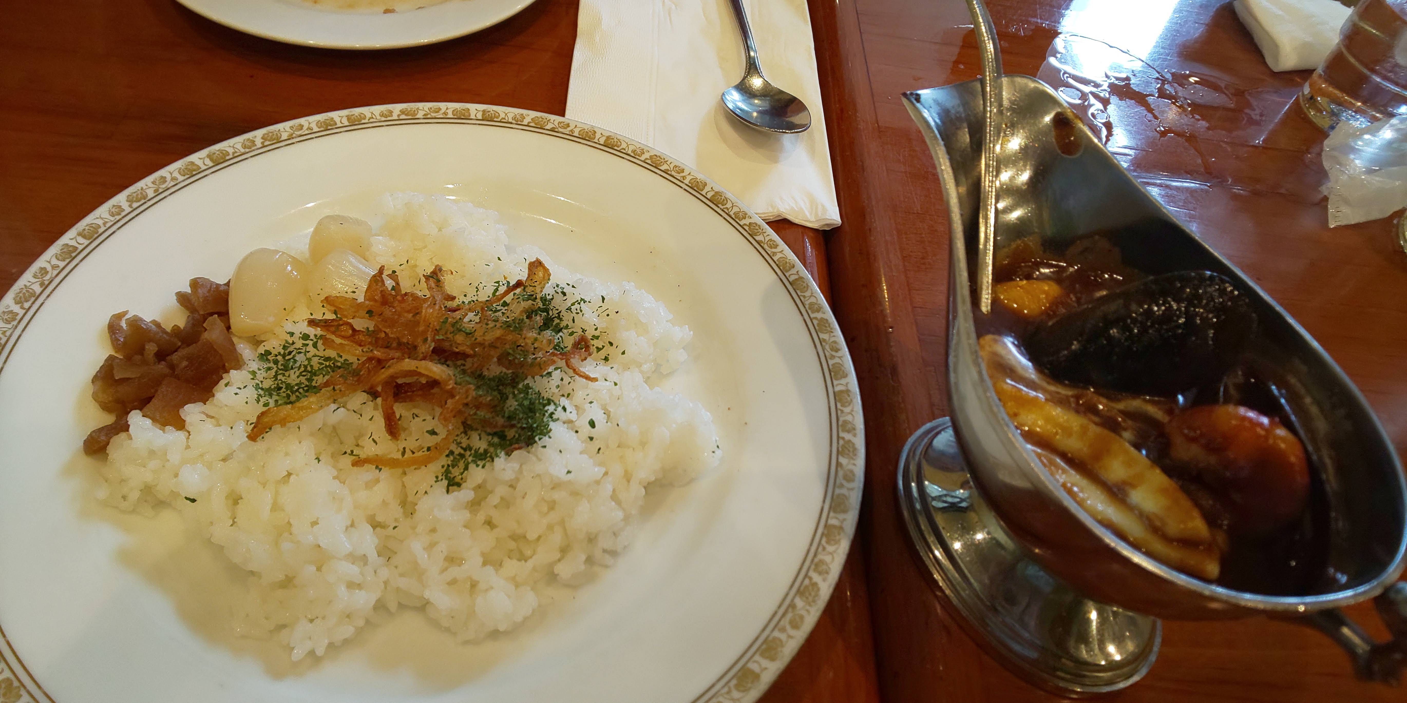 �����` at [KAZAMIDORI (�����{)]�B�܂كT���ɂ́A���̓X�� �������΂񍂂��u�T�[���C���X�e�[�L�v�̃Z�b�g��H�ׂ����܂����B�������� (��������) �́A1000�~������Ƃ̃X�e�[�L�̃Z�b�g�B���ꂳ�� (��[��) �́A�����́A�V�[�t�[�h�J���[�B