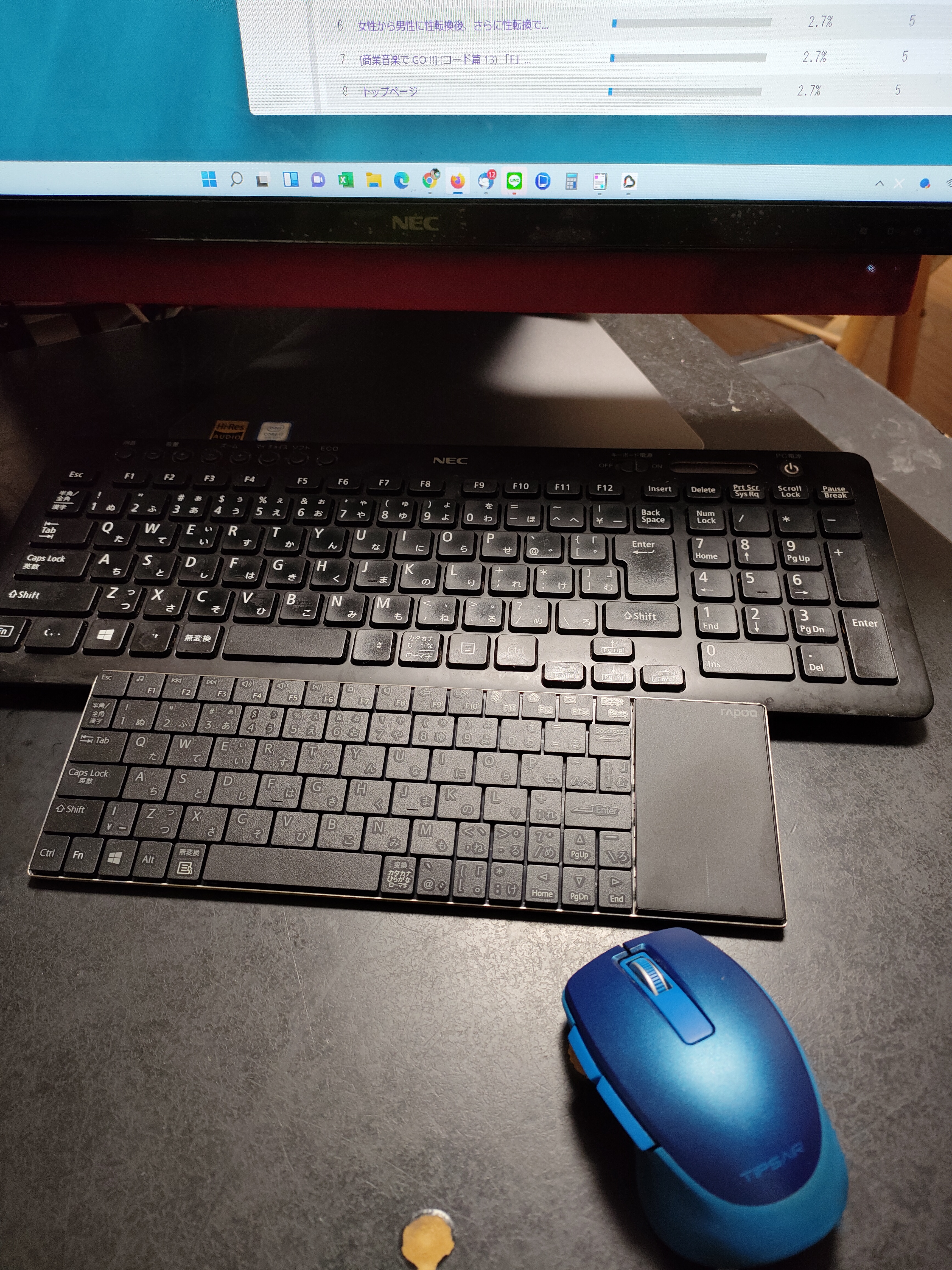 �urapoo E2710�v(���C�����X�}���`���f�B�A �^�b�`�p�b�h�t�L�[�{�[�h) (Bluetooth�ł͂Ȃ�) (������Ѓ��j�[�N)