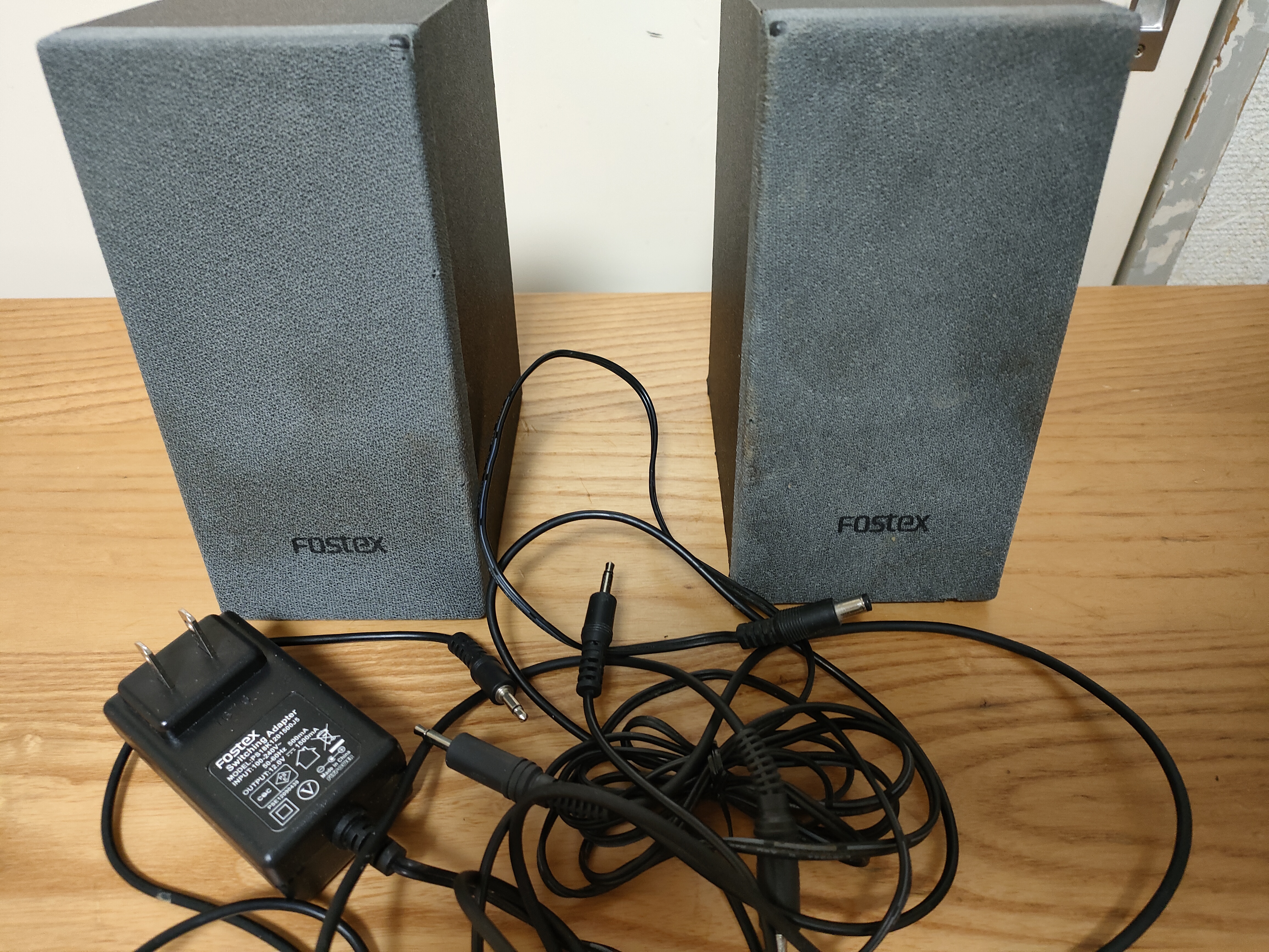 JAgCB(ꂽANeBuXs[J[ (Fostex PM0.1) ܂B)