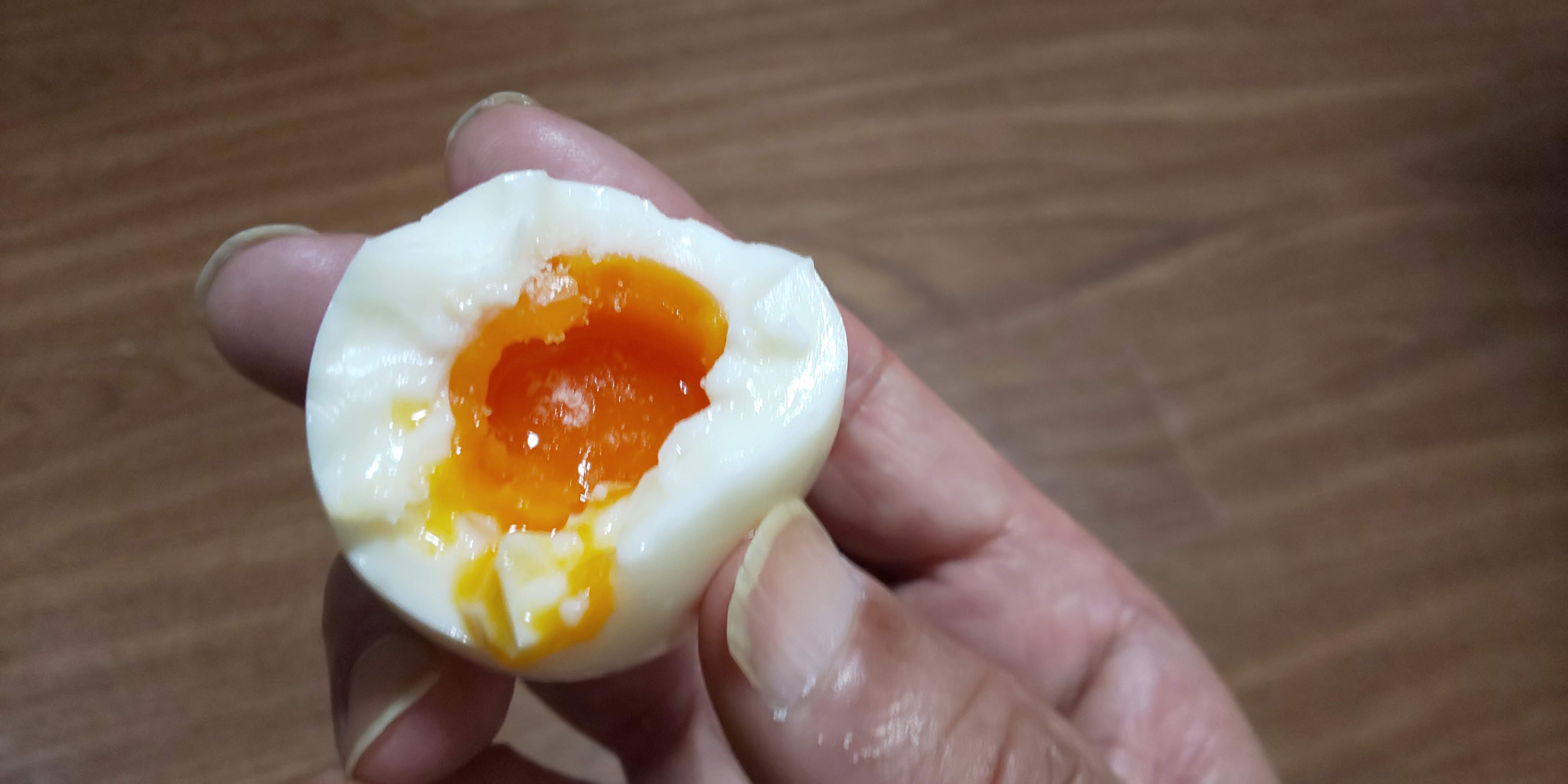 [�j�̗���] ���͈�C��30�R�A���F�Ŕ����܂��B( [���^] ���n��ŗ��̒f�ʂ̉摜 )