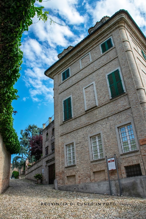 Fotografie   Borgo di Neive Langhe