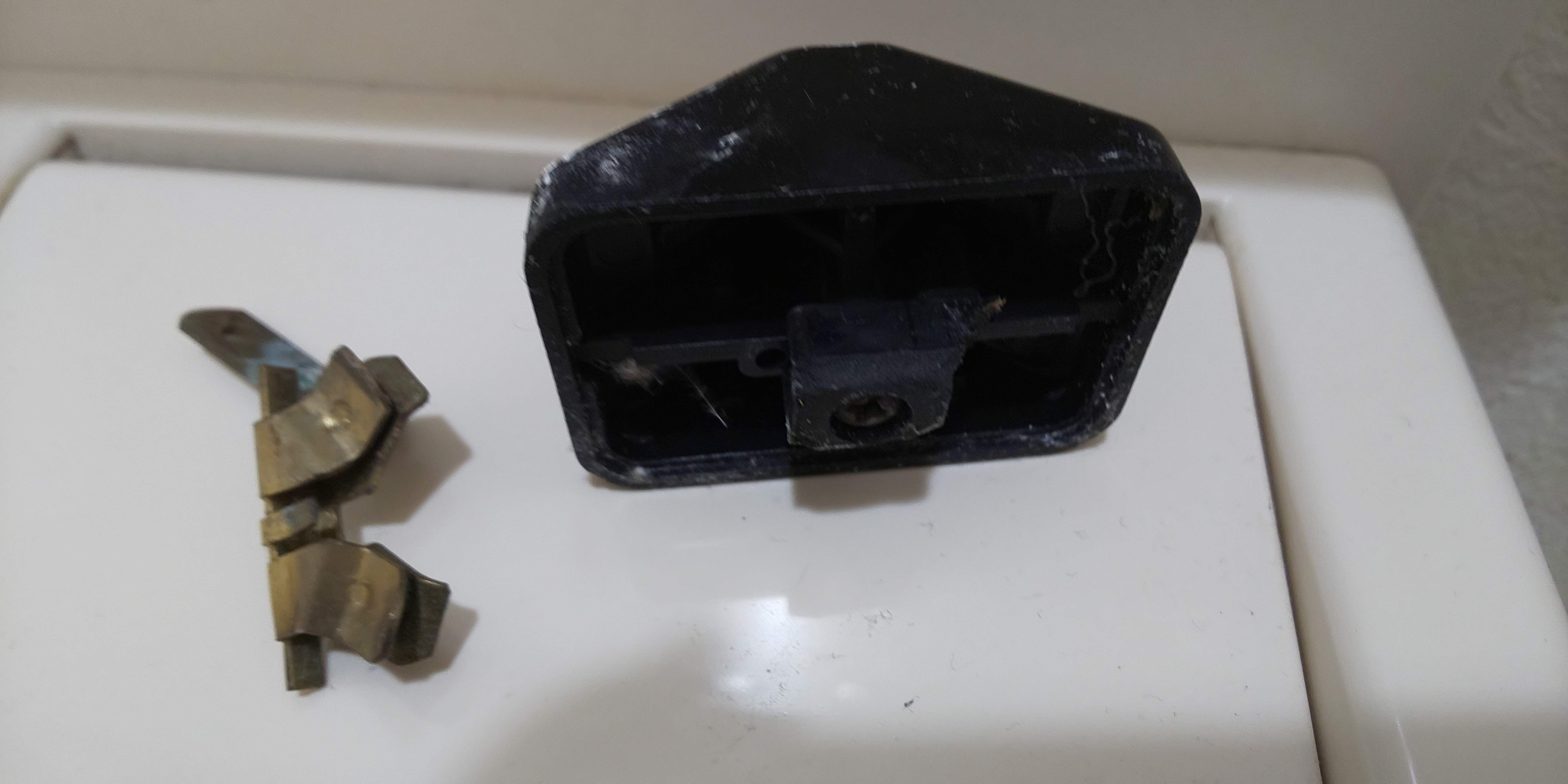 [�Ƃ��݂��e��] �d�C�n���͔j�󂷂�́A��߂� !!