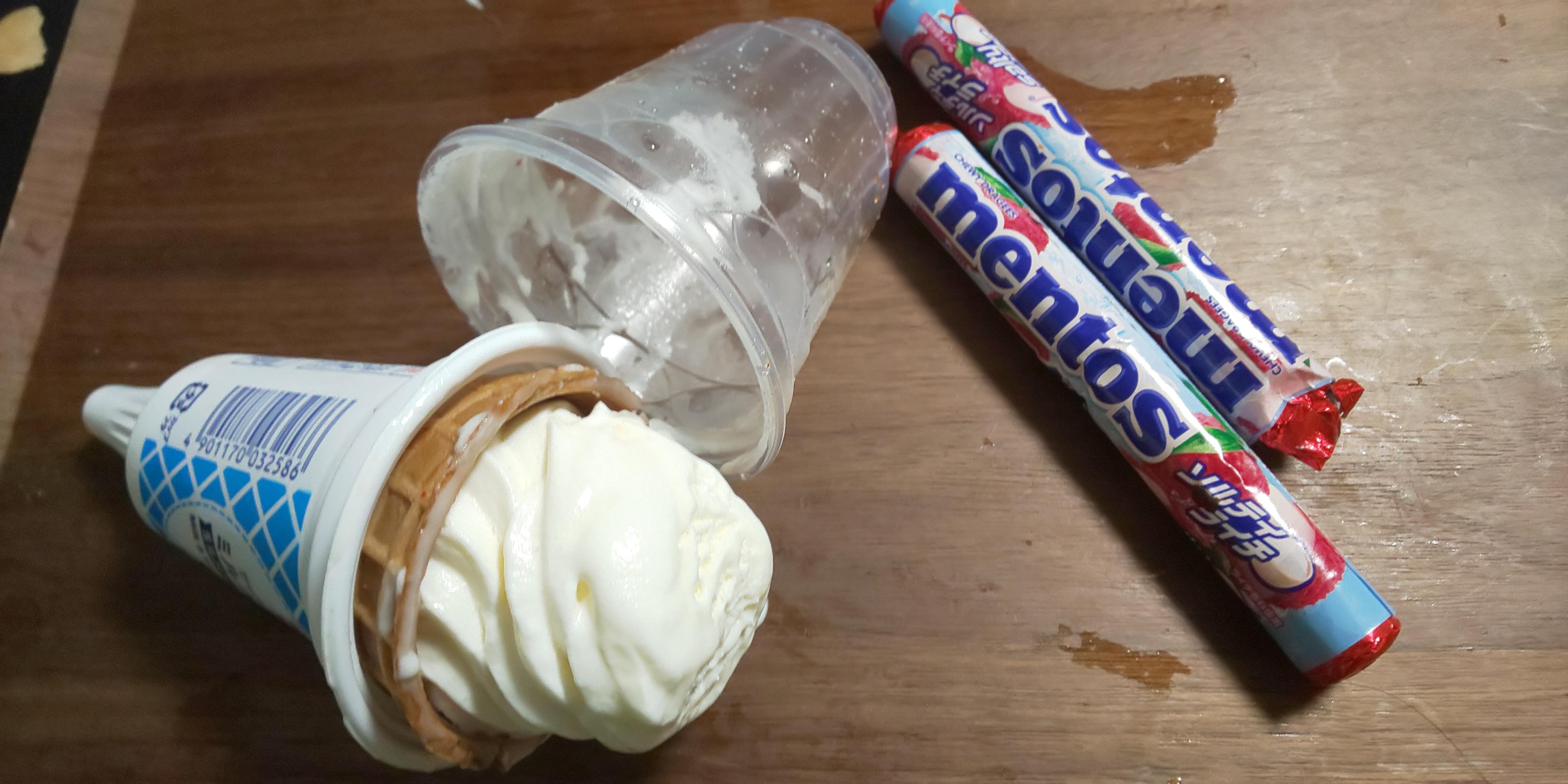 �Ƃ��݂��E���B(�O�͗��Ɩ\���J���^������B)