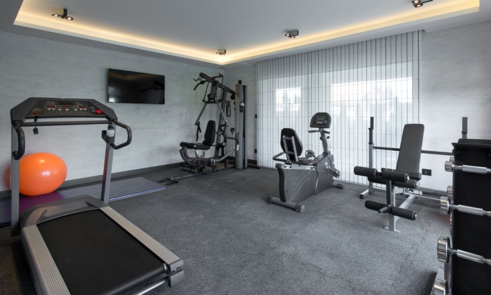 exercising at home and achieving your New Year's lean body muscle building weight loss goals