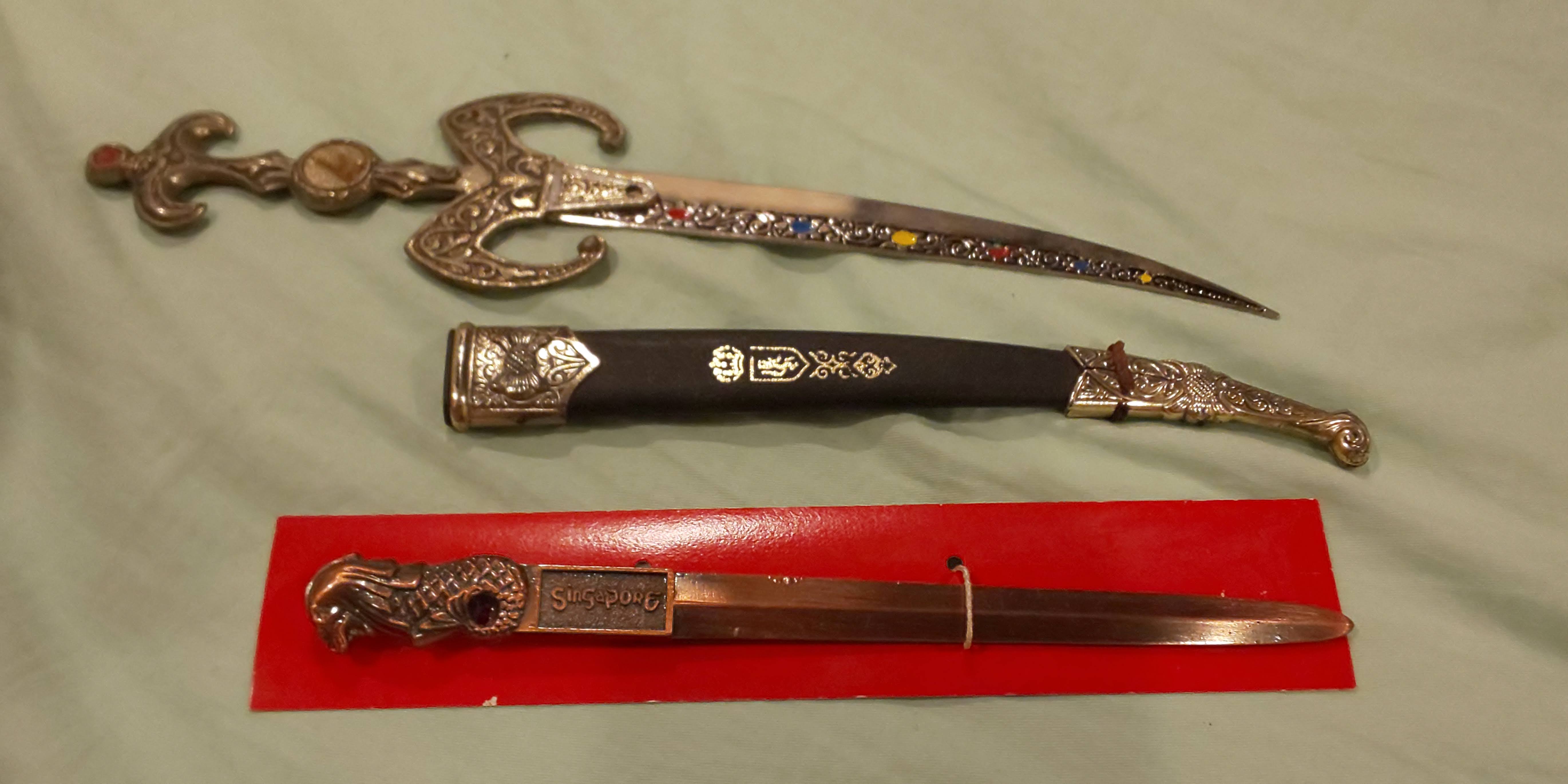 �΂������ (�Ђ�ł��) �́u�_�I�v�ɂāA�����j�𔭌����Ă��܂��B