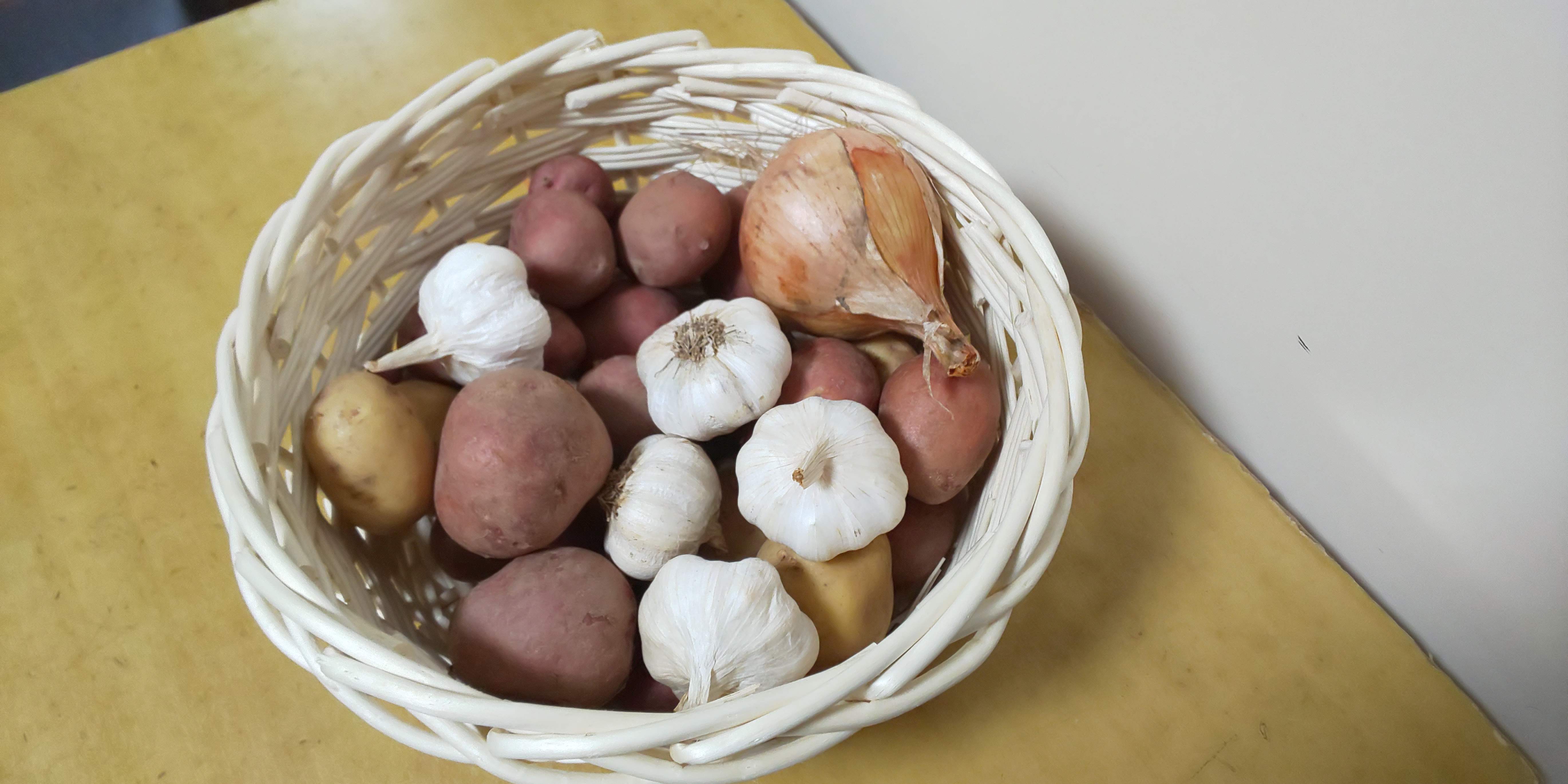 [j̗] (j[{) |eg̗ 3A  A2ڂIāA3ڑȎfށB āAfނ̎[ɁAuM[GKṽI[i[  Mq 񂩂炢JS A傤 ǂłB